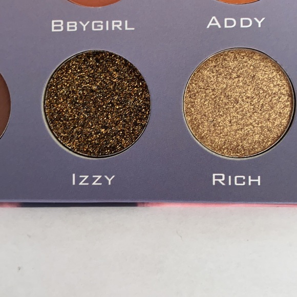 Illuminati X Isa Eyeshadow Palette - Picture 6 of 10